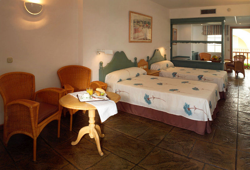 Sol Fenicios Hotel