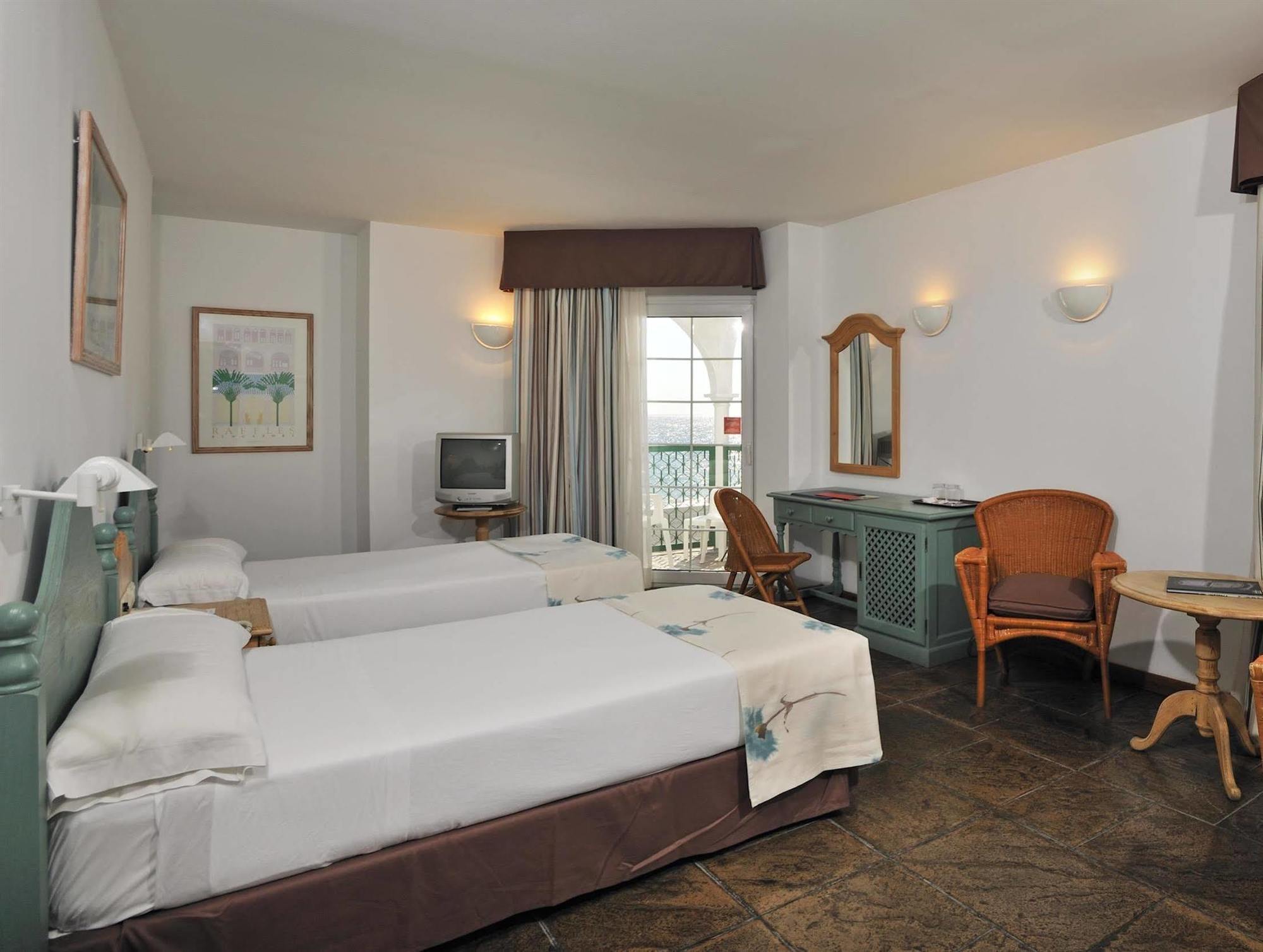 Sol Fenicios Hotel 4*