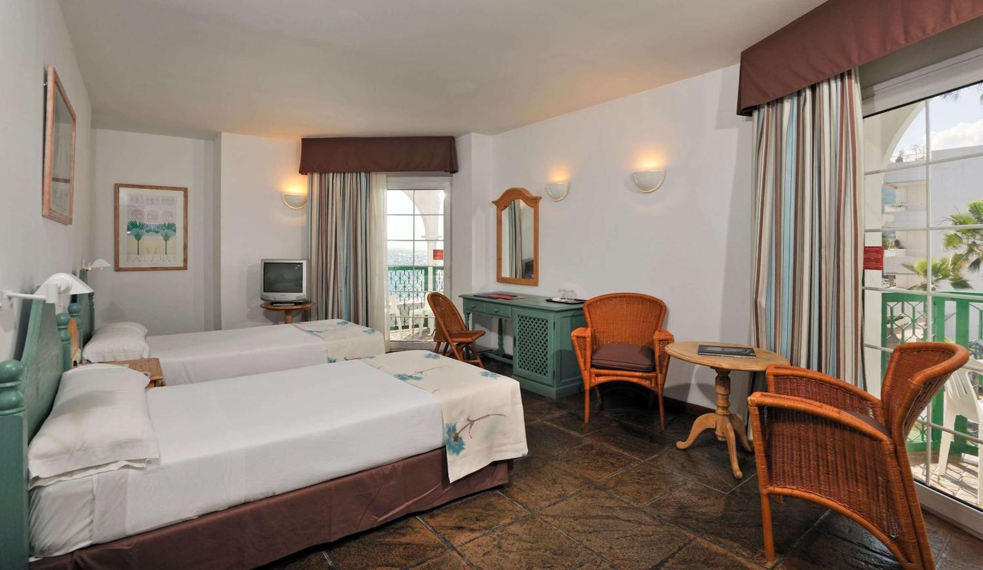 Hotel Sol Fenicios 4*