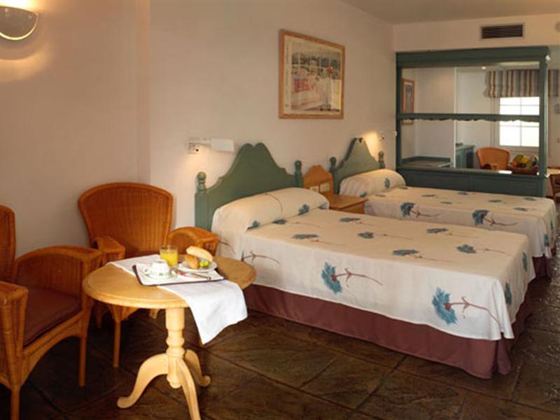 Sol Fenicios Hotel 4*
